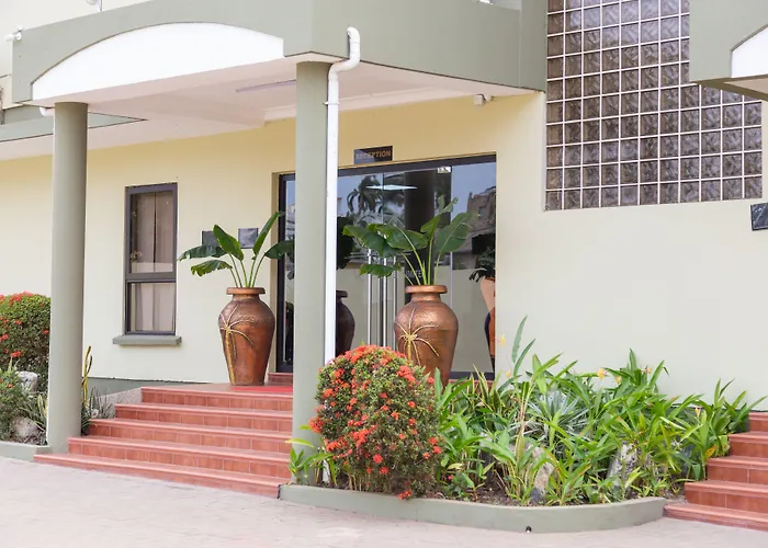 Sunlodge Hotel